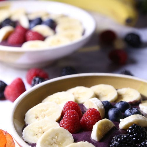 creamy berry acai bowl is Today's Delight