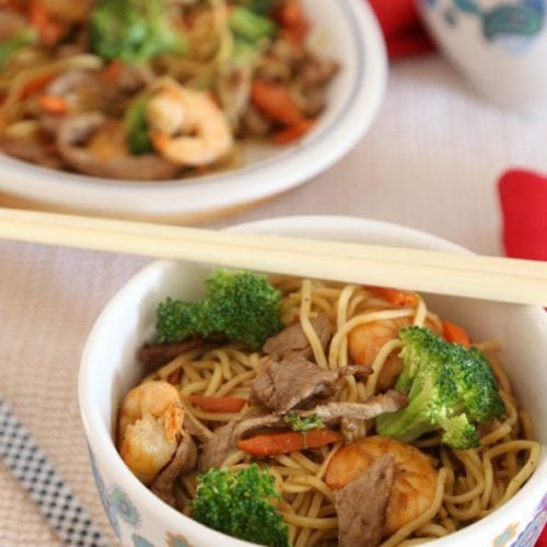 Chinese Lo Mein Noodles with Pork Shrimp Vegetable is Today's Delight