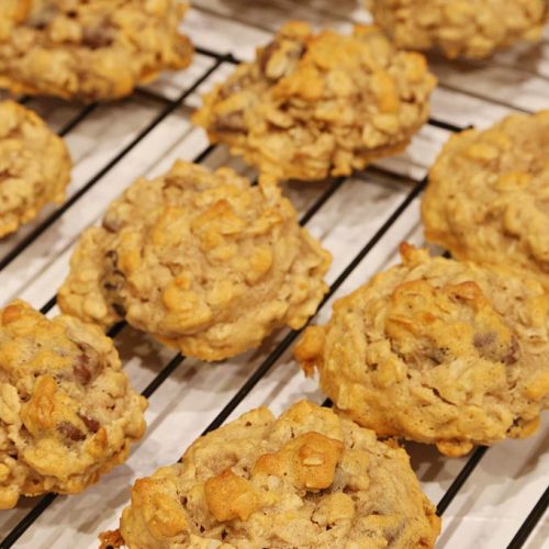 Baked Maple Oatmeal Raisin Cookies is Today's Delight.